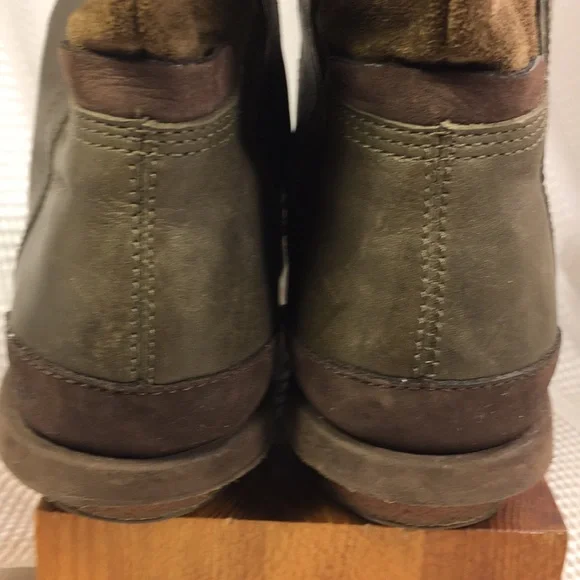 Patagonia leather ankle boots worn once RARE find - Picture 4 of 8